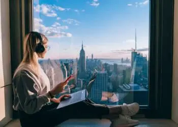 Should You Quit Your Job To Make Money Online?