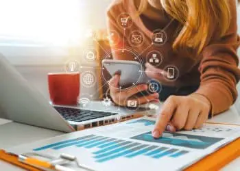 Social Media Marketing and You: How You Can Use Your Platform to Grow Your Business Quickly and Easily