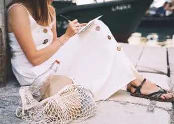 Minimalist Travel: What Is It and How Do You Do It?