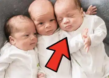 Mother Gives Birth to Perfectly Normal Triplets – But Then Her Third Child Opens Her Eyes