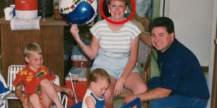 Wife Leaves Her Family – 20 Years Later, They Discover The Real Reason
