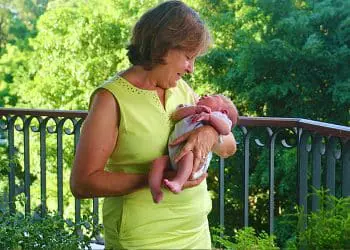 First Meeting Between Woman and Grandson Leads to Big Family Discovery