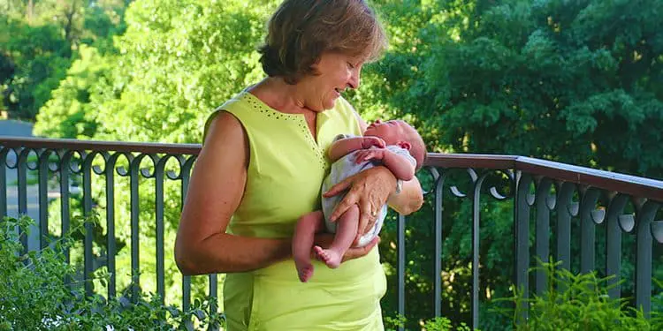 First Meeting Between Woman and Grandson Leads to Big Family Discovery